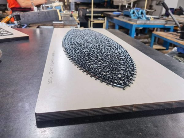 surfboard-shaped-dies precision steel rule die